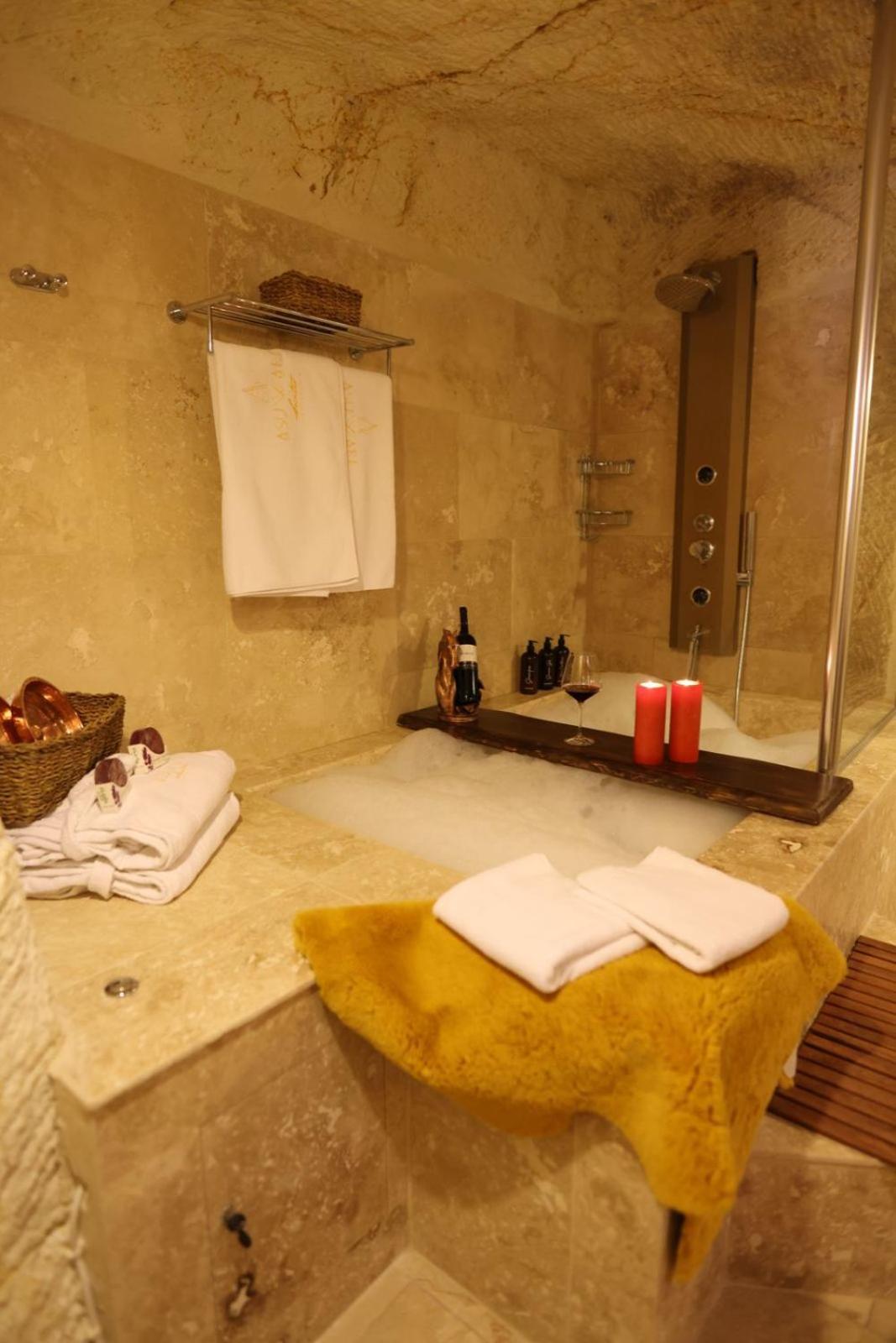 Asuwari Suites Cappadocia Урґюп Номер фото